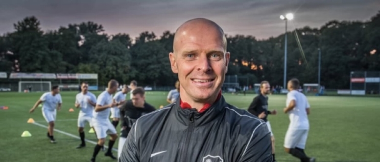 Edwin van Eerten nieuwe hoofdtrainer Twenthe seizoen 2024-2025