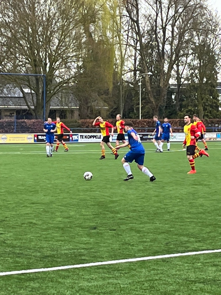 Tweede verliest in slotminuut