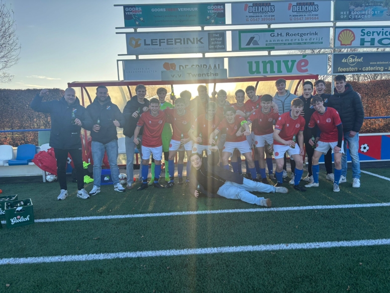 Twenthe JO19-1 kampioen 1e klasse