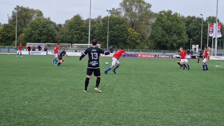 Twenthe wint van Neede en blijft ongeslagen