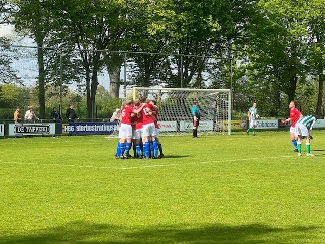 Winst in stadsderby met Hector door treffer Stijn Jeurlink